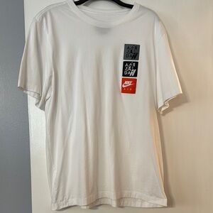 Nike White Short Sleeve Tee Classic Design